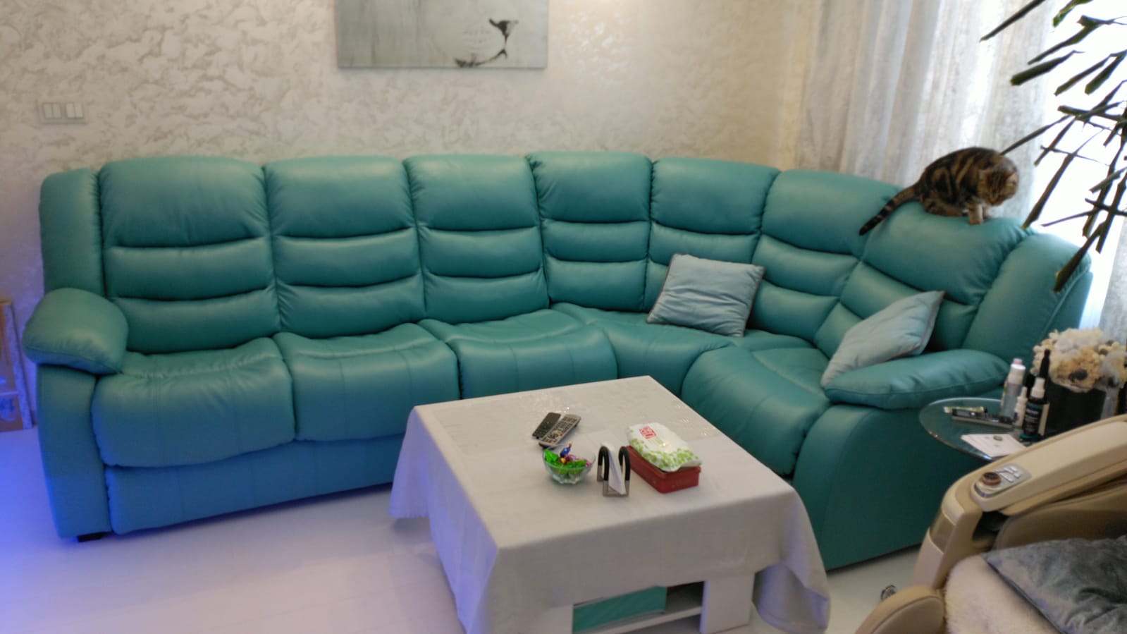 Перетяжка дивана на дому. Карабаново